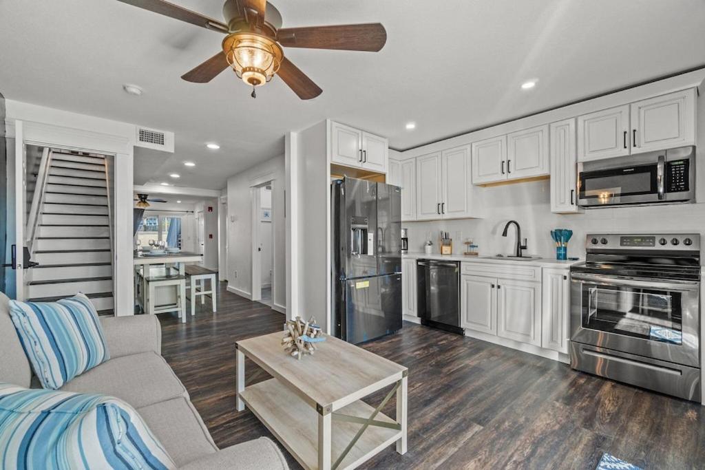 Newly Remodeled Beachfront Townhome - Sleeps 14 Panama City Beach Eksteriør billede